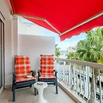 Апартаменти Avec Clim Et Terrasse *