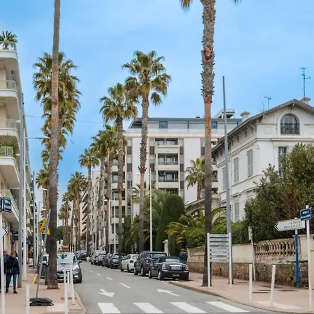 Avec Clim Et Terrasse אנטיב