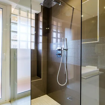 Avec Clim Et Terrasse דירה אנטיב