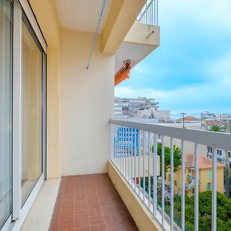 Daire Avec Clim Et Terrasse Antibes