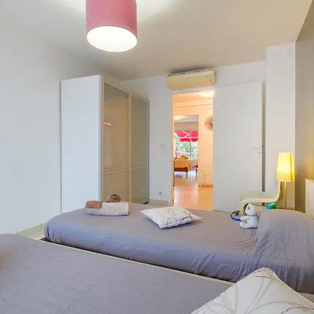 Appartamento Avec Clim Et Terrasse Antibes