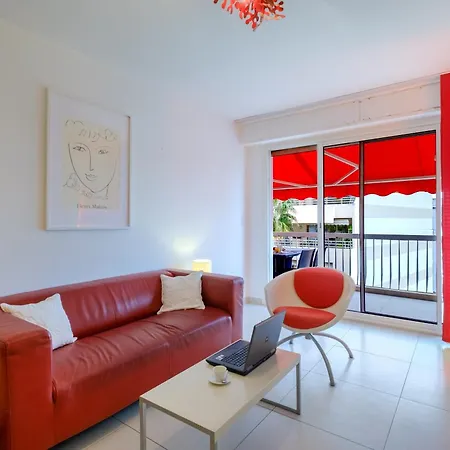 Appartement avec clim et terrasse Appartement *