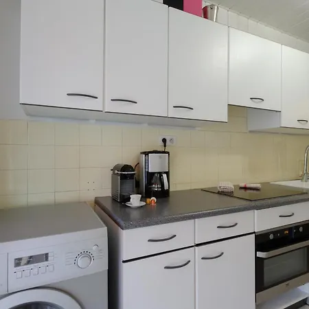 Appartement avec clim et terrasse Appartement *
