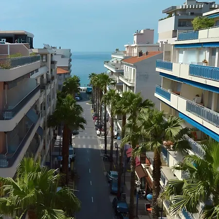 Appartement avec clim et terrasse Appartement